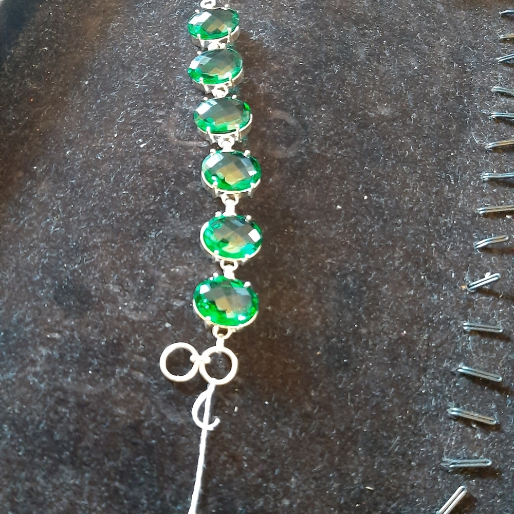 Ladies jewelry
